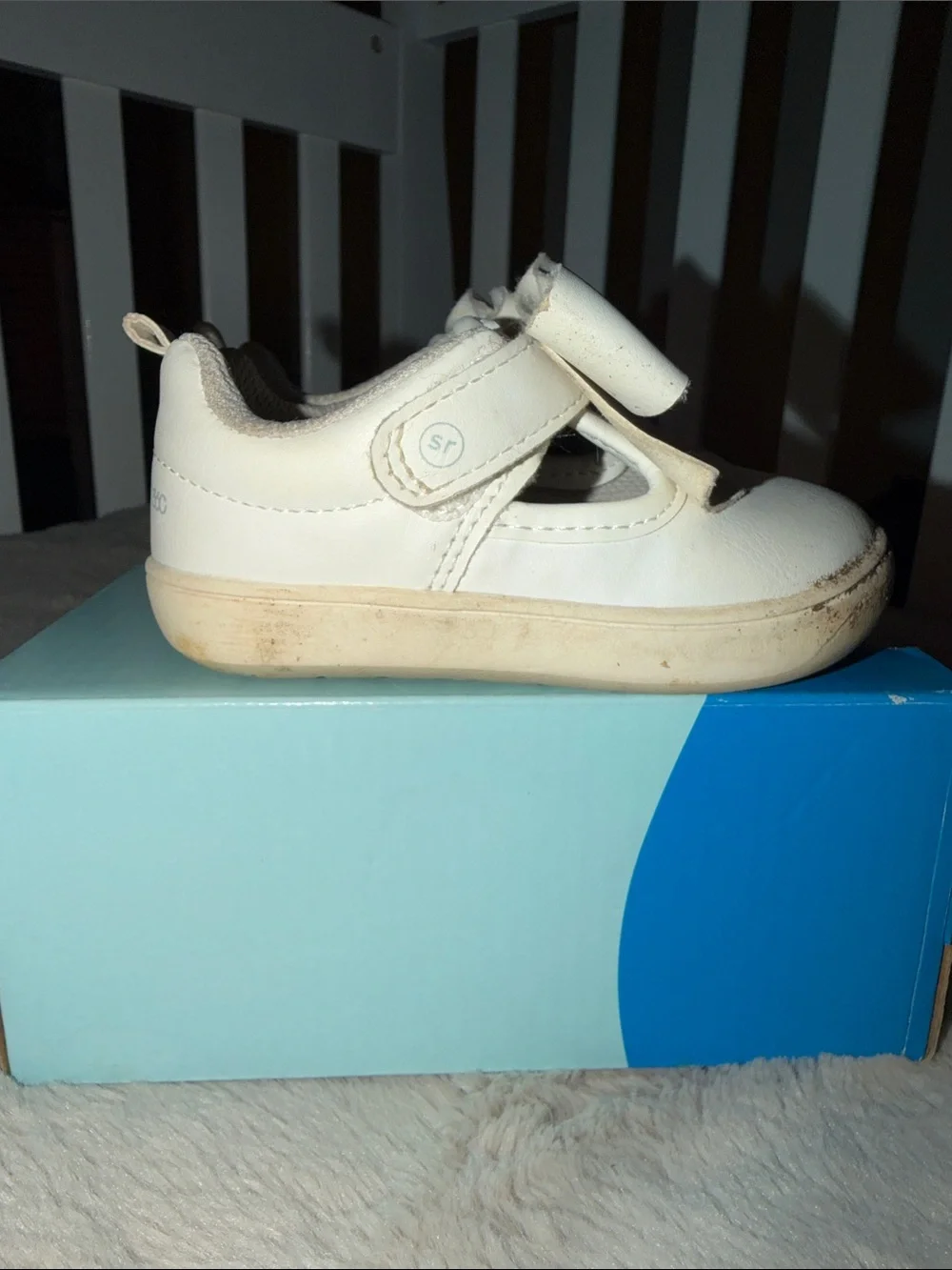 Stride Rite White toddler 5M Kamila shoes Velcro easy to wash